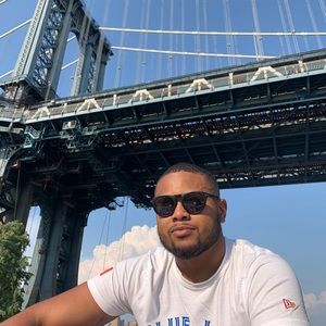 Meet your Posher, Troy